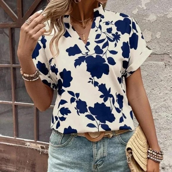 Women Summer Vacation Solid Color Big Floral Notched V-Neck Batwing Short-Sleeve - Picture 2 of 4